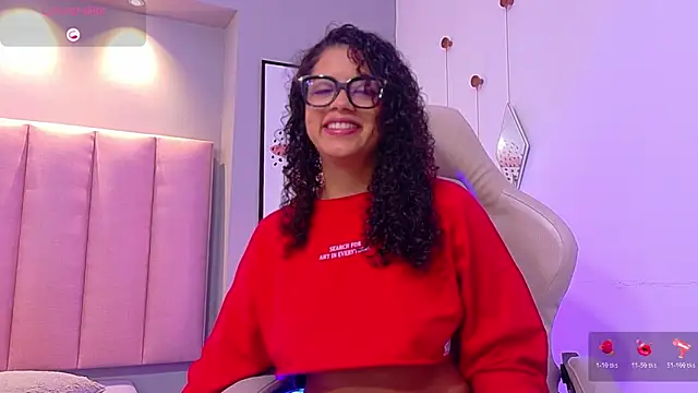 Snapshot of CamilaLevy chatting on 20, 11, 2025 CamilaLevy online show from 20, 11, 2025