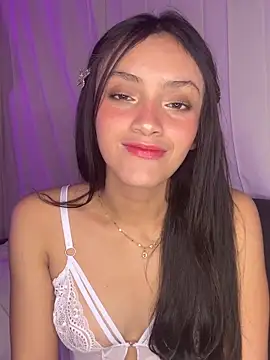 Snapshot of DayanneDubois chatting on 9, 10, 2025 DayanneDubois online show from 9, 10, 2025