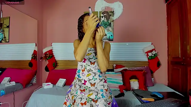 Snapshot of Tiffannydoll99 chatting on 28, 11, 2025 Tiffannydoll99 online show from 28, 11, 2025