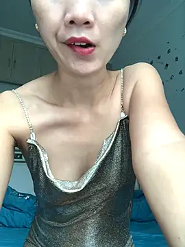 Snapshot of Mile-m chatting on 16, 10, 2025 Mile-m online show from 16, 10, 2025