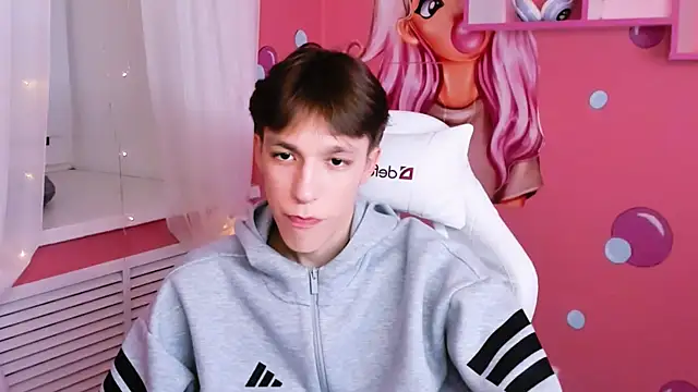 Snapshot of MarkBranston chatting on 24, 10, 2025 MarkBranston online show from 24, 10, 2025