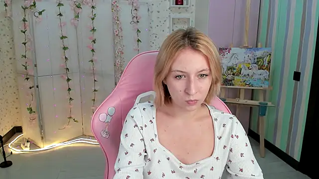 Emma Garcias online show from 15, 10, 2025