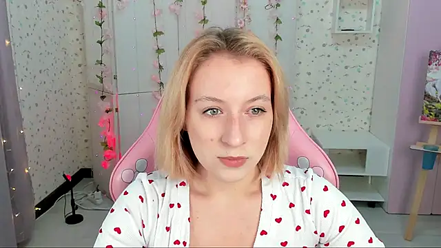 Emma Garcias online show from 19, 10, 2025