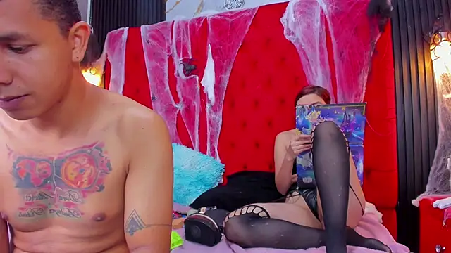 Snapshot of AnyAndDimitry chatting on 30, 10, 2025 AnyAndDimitry online show from 30, 10, 2025