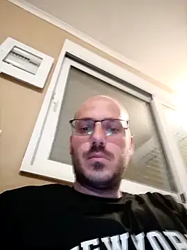 Snapshot of arksex32 chatting on 14, 4, 2026 arksex32 online show from 14, 4, 2026