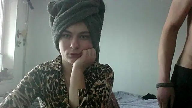 Twolatte1520 online show from 4, 2, 2026