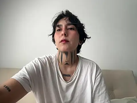 DaisyEmily online show from 4, 6, 2026