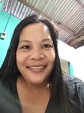 Snapshot of shyhotpinay_32 chatting on 22, 11, 2025 shyhotpinay 32 online show from 22, 11, 2025