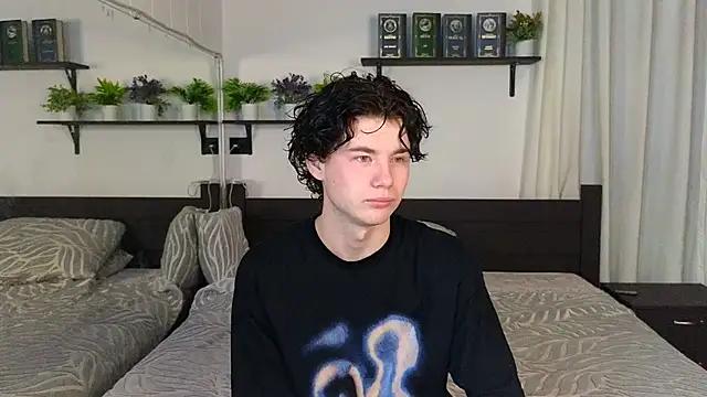 Cute Mike online show from 14, 2, 2026