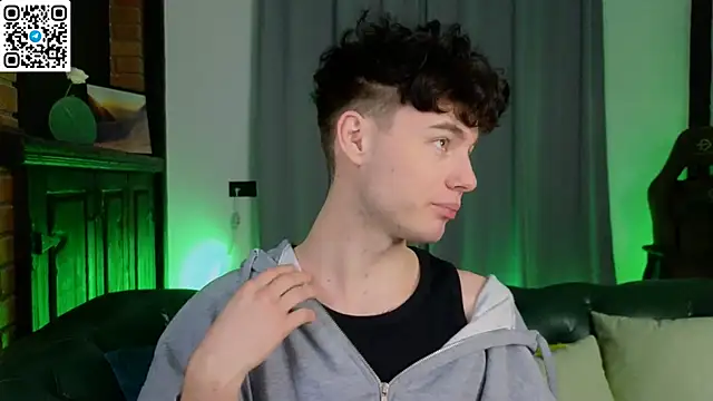 Cute Mike online show from 28, 2, 2026