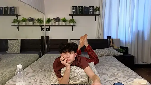 Cute Mike online show from 19, 4, 2026