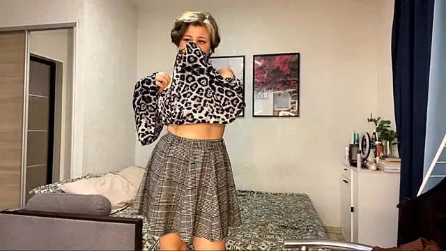 LunaMoonstar online show from 19, 10, 2025