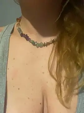 Snapshot of melisss2 chatting on 5, 11, 2025 melisss2 online show from 5, 11, 2025