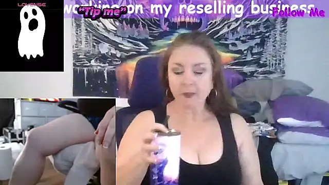 SuzieReigns1 online show from 16, 10, 2025