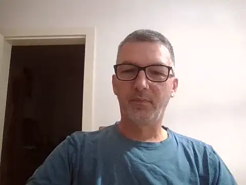 Snapshot of SilkenQuip chatting on 18, 10, 2025 SilkenQuip online show from 18, 10, 2025