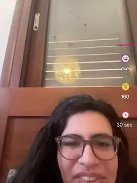luciamaria01 online show from 8, 6, 2026