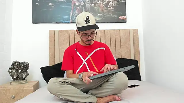 Timothe Evans online show from 1, 11, 2025