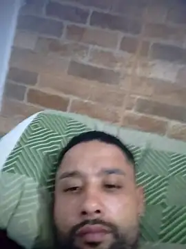 Snapshot of wellpauduro1994 chatting on 19, 11, 2025 wellpauduro1994 online show from 19, 11, 2025