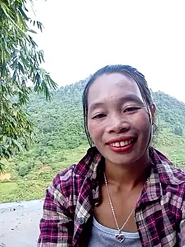 Snapshot of chieu_xinh chatting on 10, 10, 2025 chieu xinh online show from 10, 10, 2025