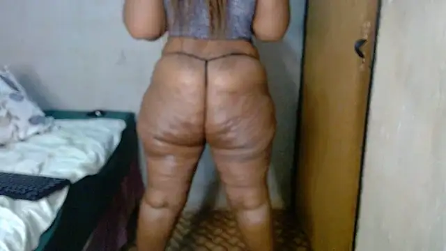 Snapshot of Bigboobsbooty chatting on 18, 6, 2026 Bigboobsbooty online show from 18, 6, 2026