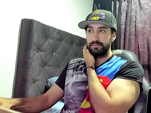 Snapshot of coolfriki chatting on 13, 10, 2025 coolfriki online show from 13, 10, 2025