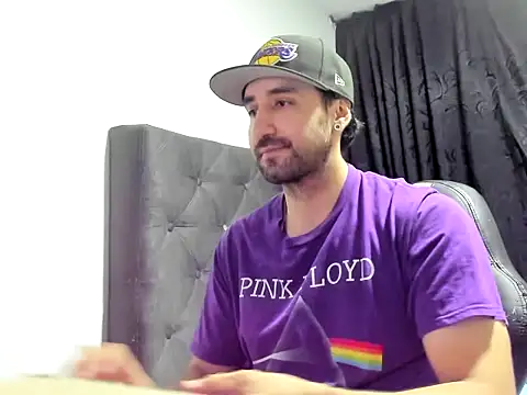 Snapshot of coolfriki chatting on 26, 10, 2025 coolfriki online show from 26, 10, 2025