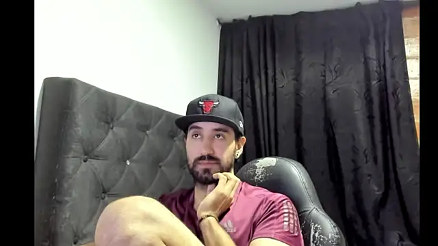 Snapshot of coolfriki chatting on 15, 11, 2025 coolfriki online show from 15, 11, 2025