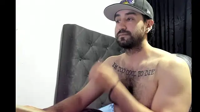 Snapshot of coolfriki chatting on 3, 12, 2025 coolfriki online show from 3, 12, 2025