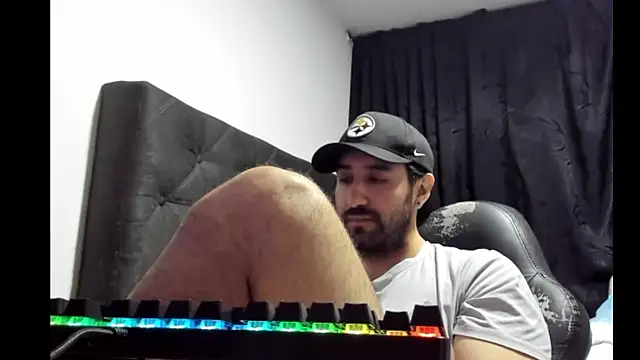 Snapshot of coolfriki chatting on 21, 12, 2025 coolfriki online show from 21, 12, 2025