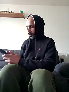 Snapshot of T1T012 chatting on 1, 2, 2026 T1T012 online show from 1, 2, 2026