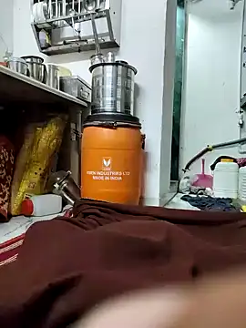 Snapshot of deepti_07 chatting on 29, 10, 2025 deepti 07 online show from 29, 10, 2025