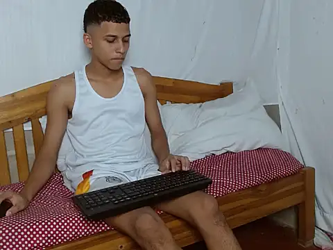 Snapshot of deivy_skinny01 chatting on 28, 10, 2025 deivy skinny01 online show from 28, 10, 2025