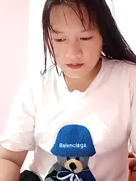 Snapshot of TrangNemo chatting on 7, 10, 2025 TrangNemo online show from 7, 10, 2025