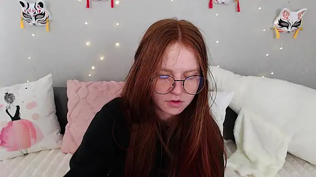 Snapshot of Evarey_ chatting on 5, 5, 2026 Evarey online show from 5, 5, 2026