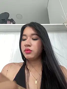 Snapshot of emi_star chatting on 11, 10, 2025 emi star online show from 11, 10, 2025