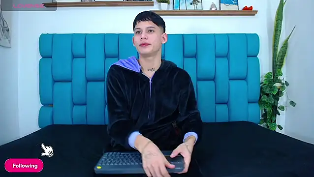 Brian hot online show from 22, 4, 2026