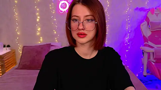 JessiJull online show from 8, 11, 2025