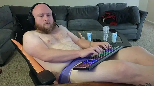 Snapshot of theballboy1 chatting on 15, 11, 2025 theballboy1 online show from 15, 11, 2025