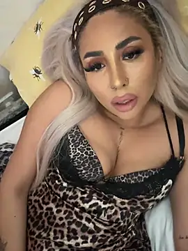 Snapshot of zara_bellexx chatting on 3, 3, 2026 zara bellexx online show from 3, 3, 2026