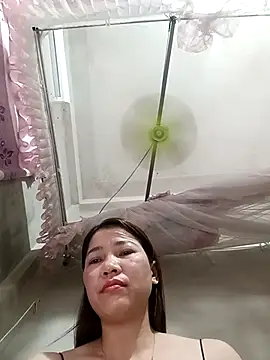 ladzy sexy online show from 8, 4, 2026