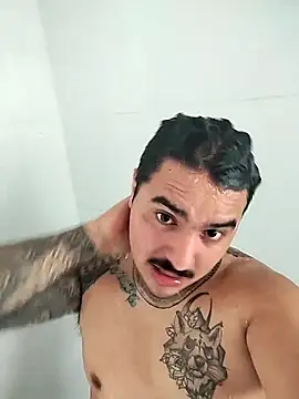 Snapshot of Peter2824 chatting on 15, 10, 2025 Peter2824 online show from 15, 10, 2025