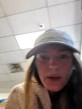 Snapshot of Cassaroll333 chatting on 3, 11, 2025 Cassaroll333 online show from 3, 11, 2025