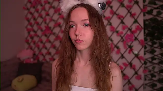 Petite Polly online show from 25, 10, 2025