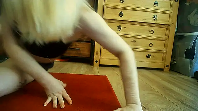 cinnamon-xx online show from 1, 7, 2026