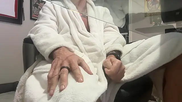 Snapshot of Crazy_Mike1 chatting on 9, 1, 2026 Crazy Mike1 online show from 9, 1, 2026