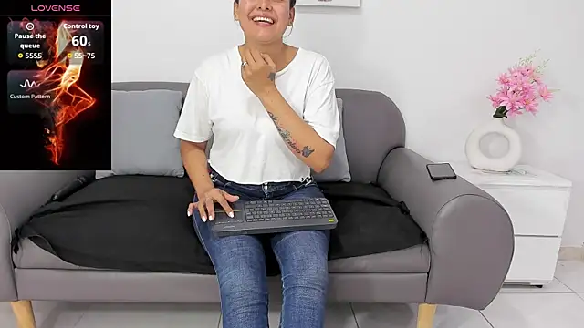susan hotmilf online show from 22, 10, 2025