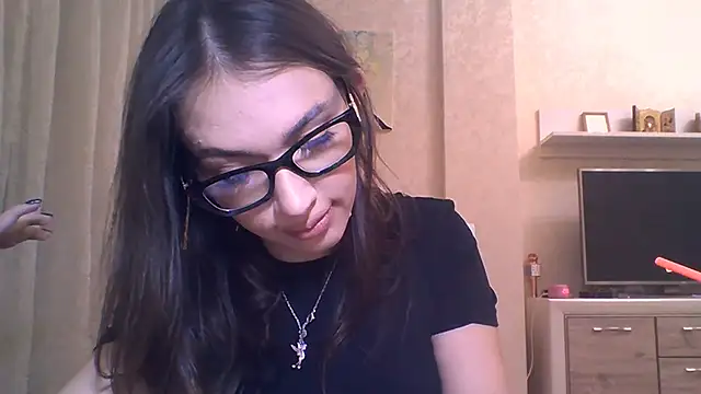 CeyaLier online show from 4, 11, 2025