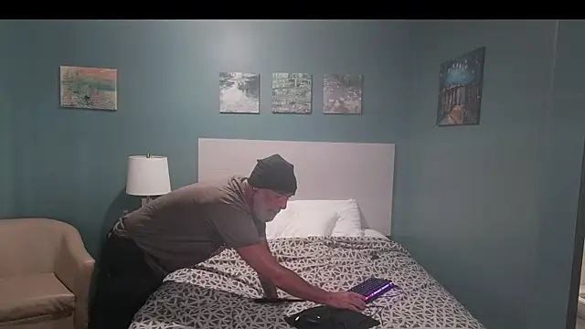 Snapshot of Fuck-Buddy-4U chatting on 8, 7, 2026 Fuck-Buddy-4U online show from 8, 7, 2026