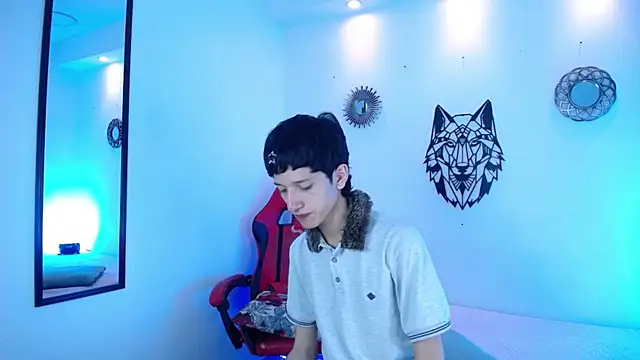 Snapshot of Emo_Boy_ chatting on 8, 1, 2026 Emo Boy online show from 8, 1, 2026