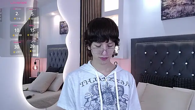 Emo Boy  online show from 28, 3, 2026